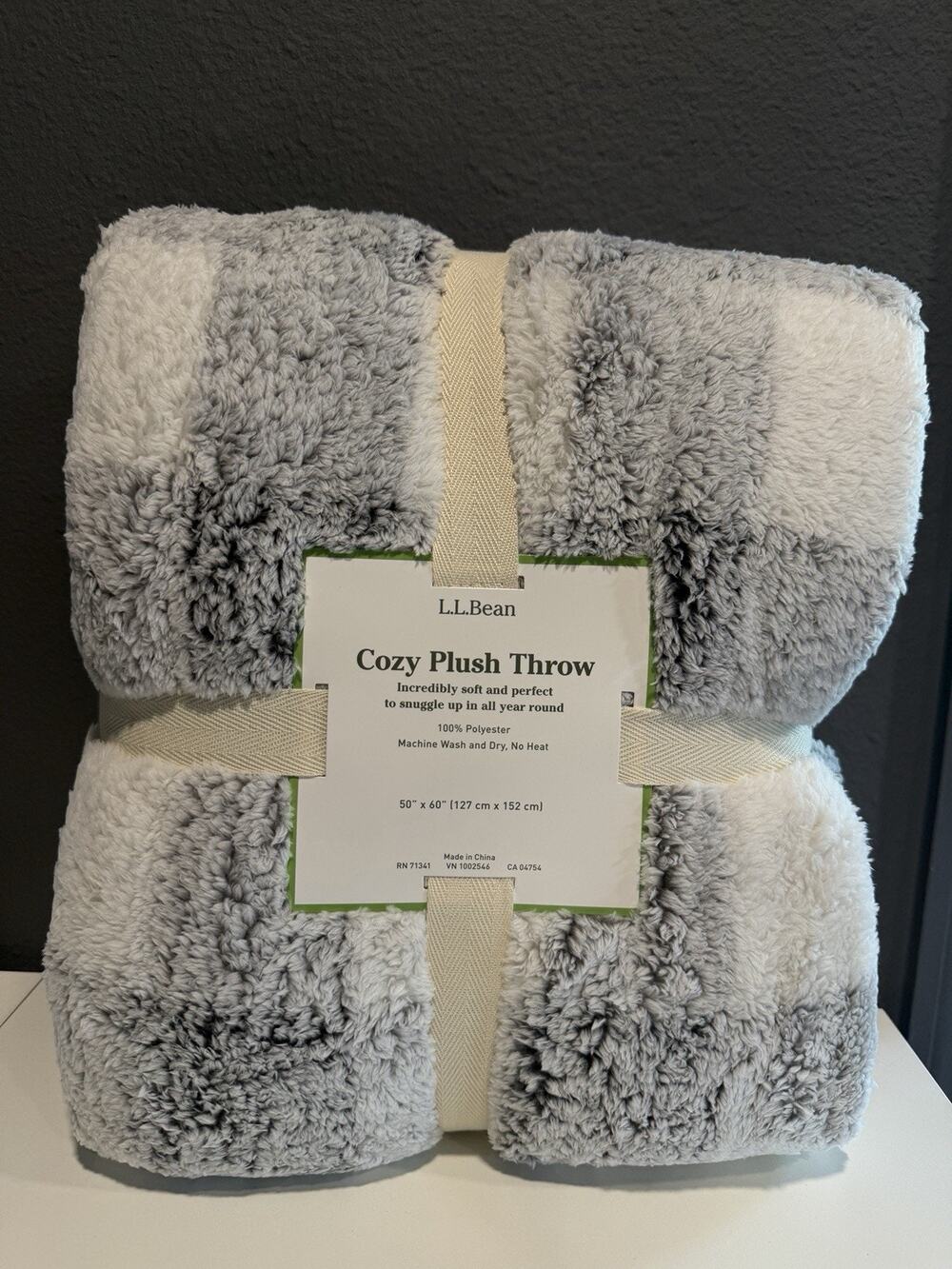 LL BEAN COZY PLUSH THROW 50 X 60", NEW IN BAG, GRAY BR